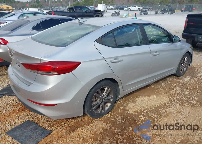 5NPD84LF6JH300258: 44354779