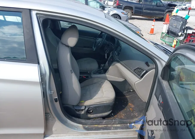 5NPD84LF6JH300258: 44354779