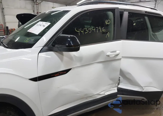 1V2CR2CA3RC574928: 44354796