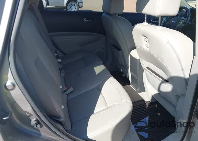 JN8AS5MT0AW001118: 44354895