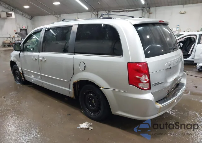 2D4RN5DG7BR699569: 44355982