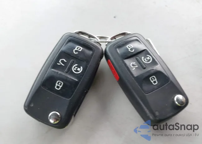 1VWCN7A30DC121953: 44356171