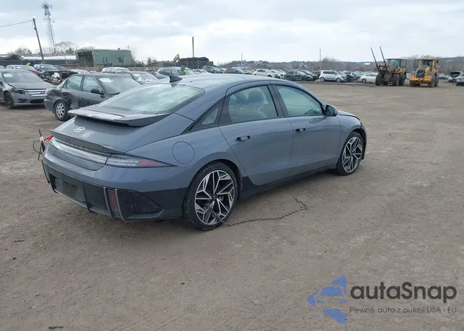 KMHM54AC9SA086565: 44355611