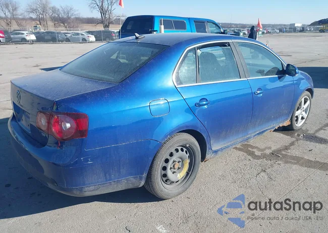 3VWRM71K38M078394: 44355638