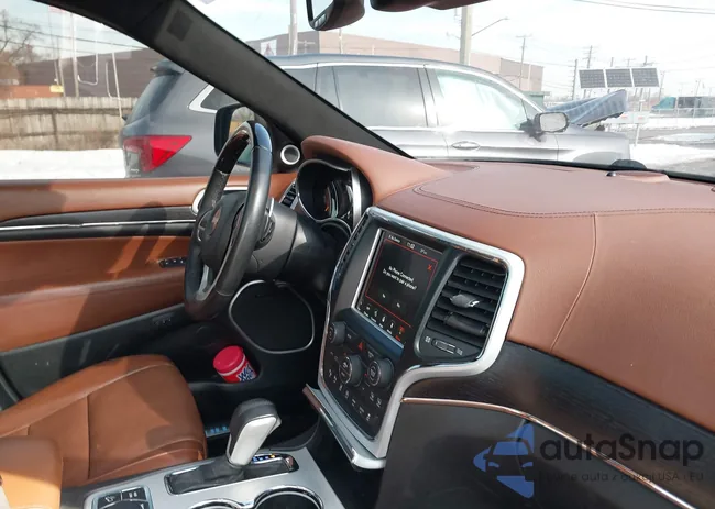 1C4RJFJG0JC436138: 44355795