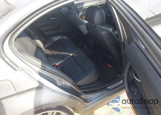 WBAPM5C56BE575651: 44355892