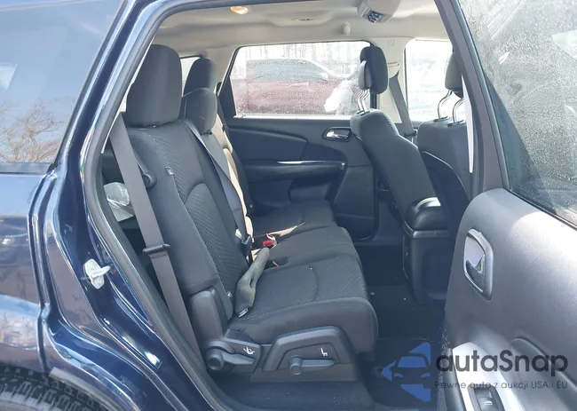 3C4PDCBG8HT579364: 44355909