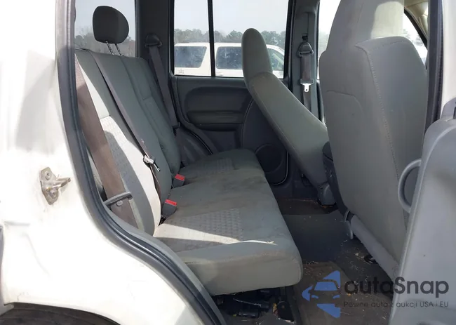 1J4GK48K46W196899: 44357180