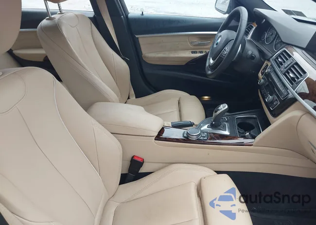 WBA8D9G53HNU61265: 44357357