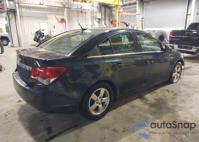 1G1PC5SB1D7300976: 44357378