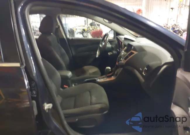 1G1PC5SB1D7300976: 44357378