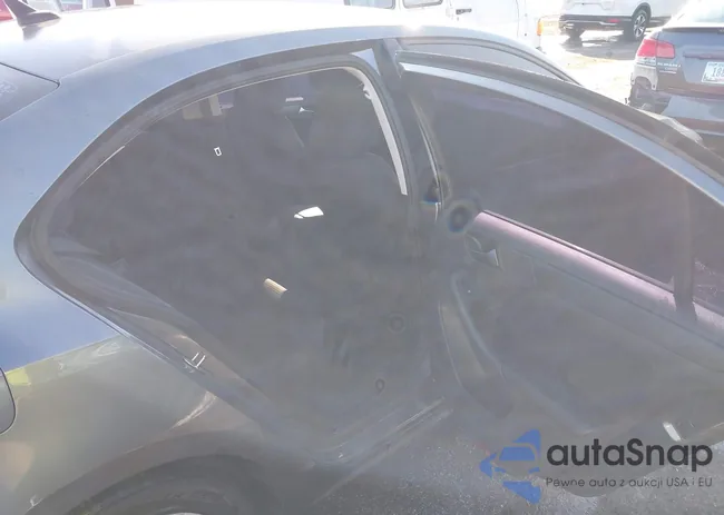 3VW2K7AJ1FM404432: 44357437