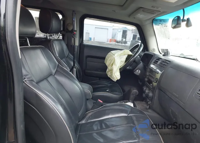 5GTDN136268225208: 44357444