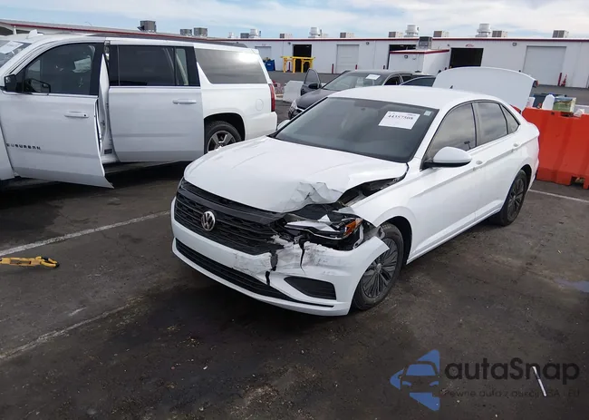 3VWC57BU3MM095743: 44357508