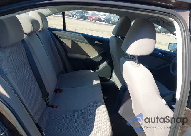 3VW2K7AJ1EM290916: 44357519