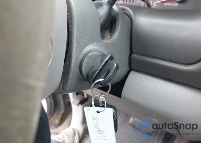 1FMNU40S0YED92202: 44356600