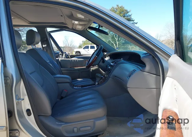 4T1BF28B63U322188: 44356710