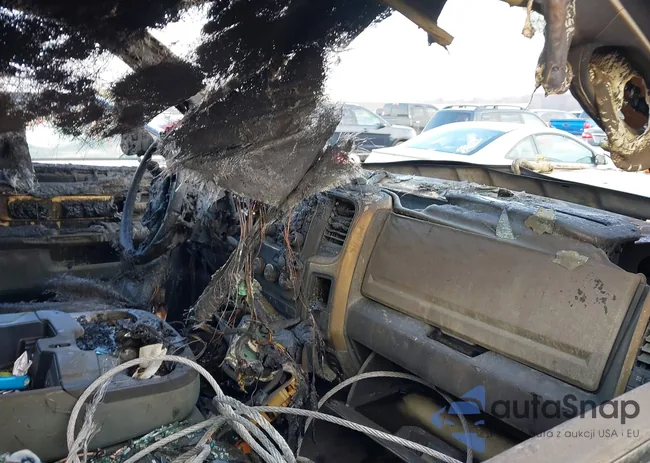 3C6TR5JT5JG356294: 44356838