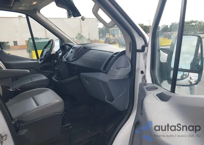 1FTYR2XM2JKA67881: 44358072