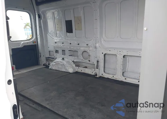 1FTYR2XM2JKA67881: 44358072