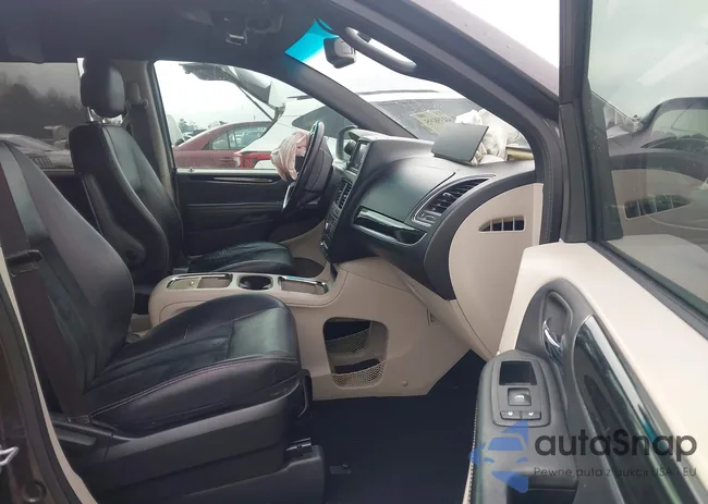 2C4RDGCG3HR696464: 44358195