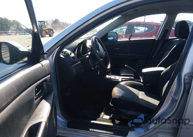 JM1BK12F281799439: 44358233