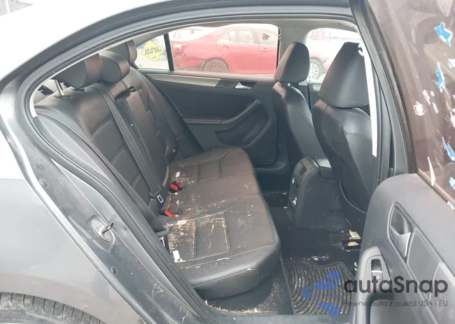 3VWLL7AJ3EM313324: 44358235