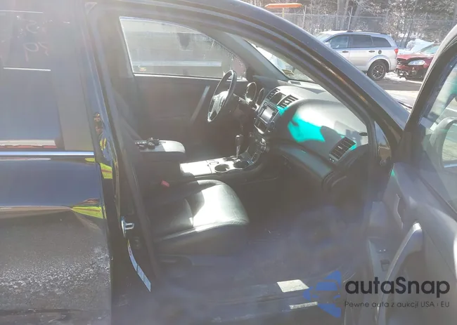 5TDBK3EH5DS228694: 44358389