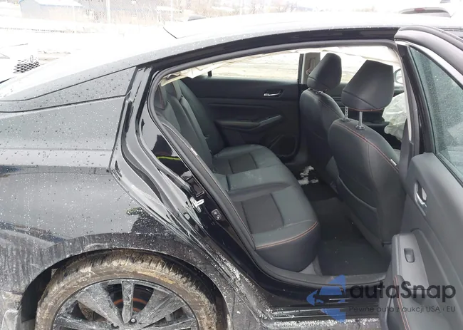 1N4BL4CW9NN380835: 44358445