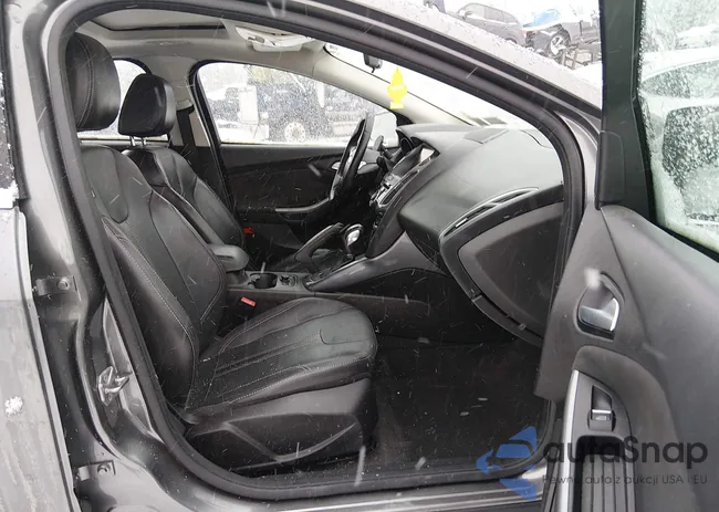 1FADP3J2XDL210095: 44357611