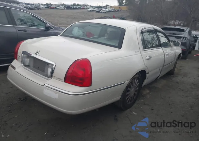 1LNHM81W83Y700570: 44357787