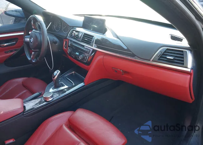 WBA4J3C55JBL03219: 44357826