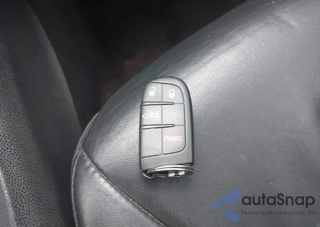 2C3CCAAG6FH763512: 44359127