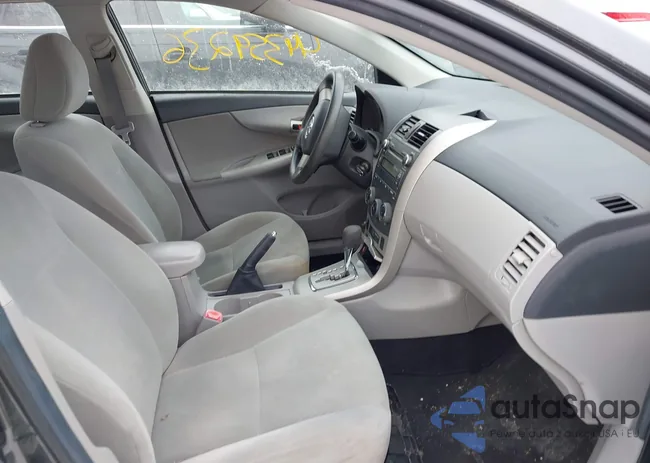 2T1BU4EE1BC555993: 44359236