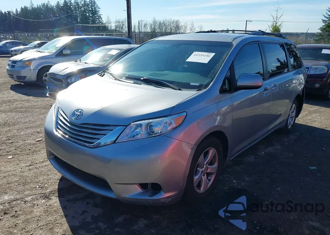 5TDKK3DC9FS608517: 44359246