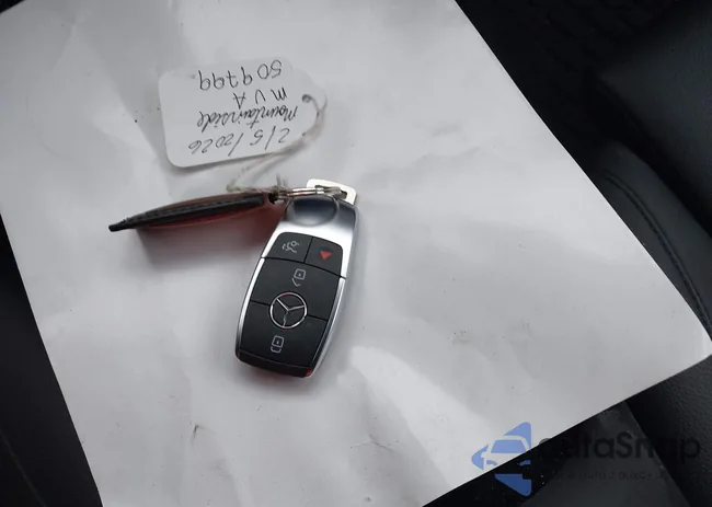 W1N4M4HB4RW352908: 44359320