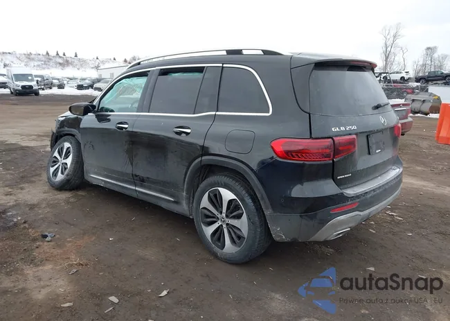 W1N4M4HB4RW352908: 44359320