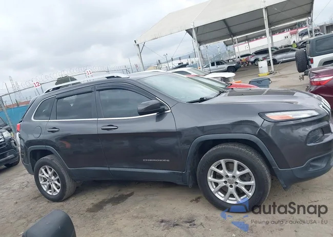 1C4PJMCS2FW527690: 44359395