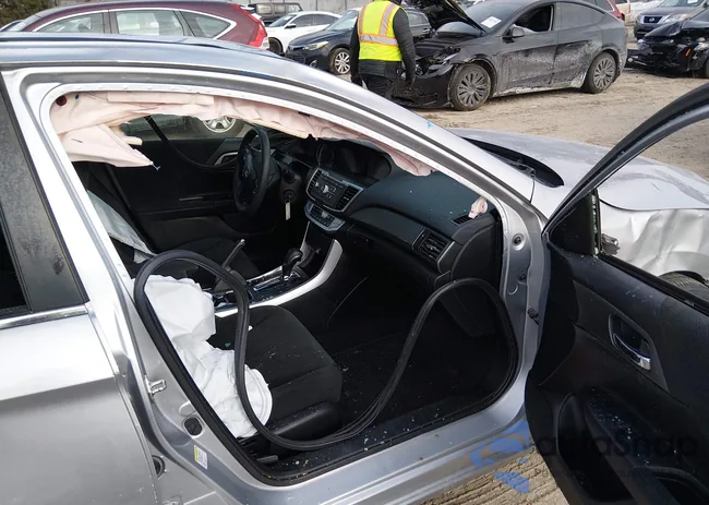 1HGCR2F33DA104029: 44359442