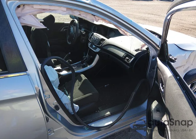 1HGCR2F33DA104029: 44359442