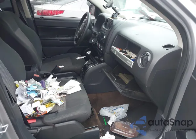 1C4NJCBA4GD554011: 44359480