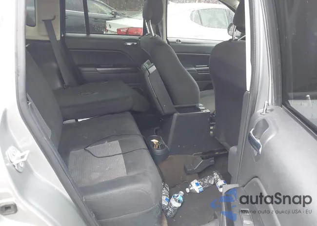 1C4NJCBA4GD554011: 44359480