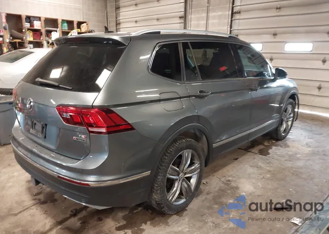 3VV4B7AX3JM114168: 44358628