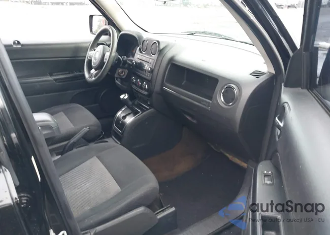 1C4NJPBA7ED678908: 44358639