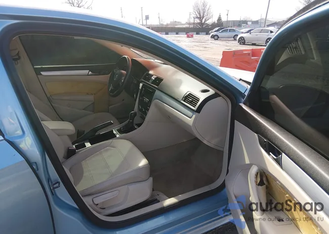 1VWBH7A37CC089519: 44358823