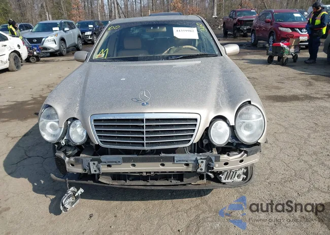 WDBJF65J7YB033597: 44359982