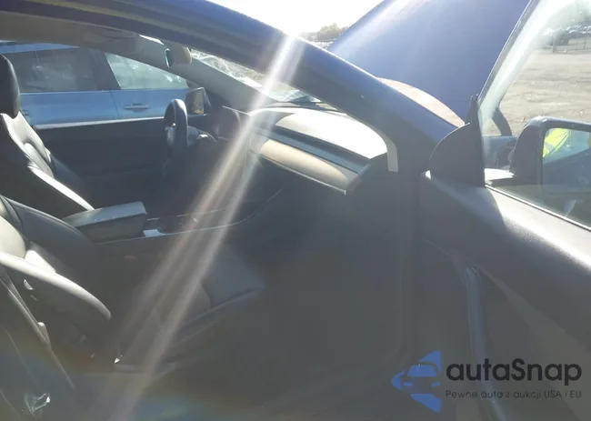 5YJYGDEF2LF005659: 44360025