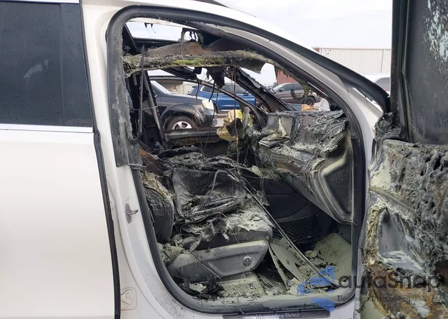 4JGFB4JB0LA208773: 44360130