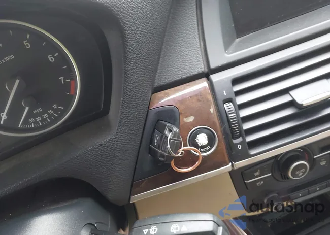 5UXFE43579L268869: 44360252