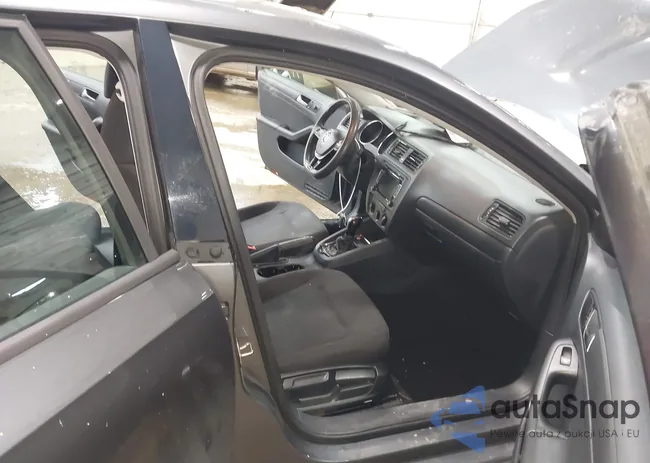 3VW2K7AJ4FM276882: 44360263